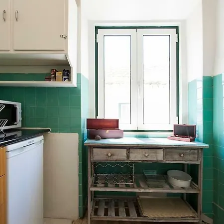 Cozy Flat Near Sao Bento Palace Apartman Lisboa