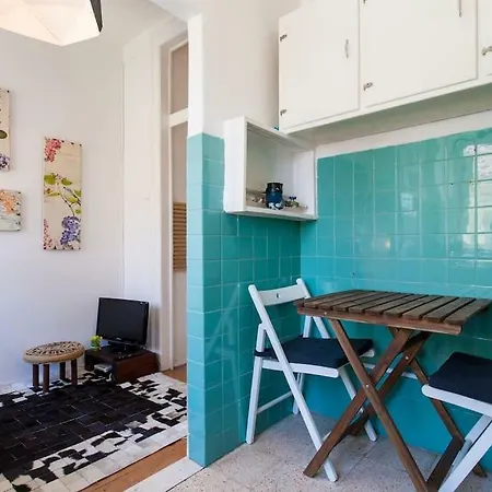 Cozy Flat Near Sao Bento Palace * Lisbon